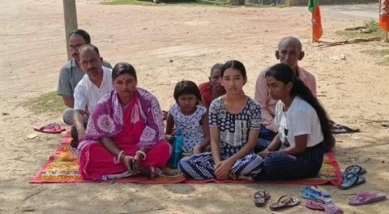 ‘It’s better to Die than Live like this’, says Family in Protest against Continuous Attacks by Political Miscreants ‘It’s better to Die than Live like this’, says Family in Protest against Continuous Attacks by Political Miscreants